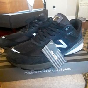 New Balance 990v5 . Size 11.5 men. Size 13 women. Brand new unworn. Narrow width